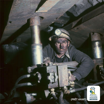 Power roof supports 1973 | © Mining History Centre