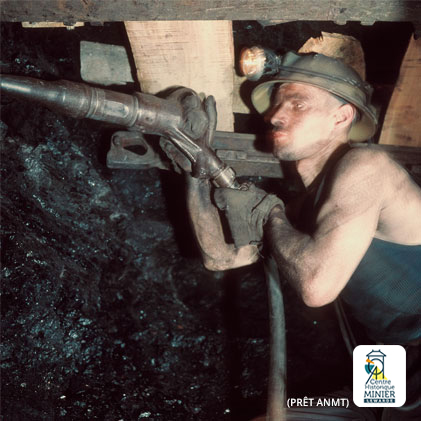 Hewing with a jack-hammer Pit Notre Dame in Waziers 1976 | © Mining History Centre