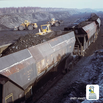 Exploiting the spoil heap of Rieulay 1977  | © Mining History Centre